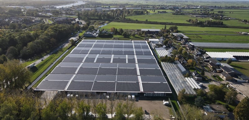 Zon op dak met opslag